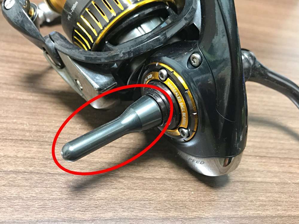 ショアジギングリールにリールスタンド をつけて傷防止